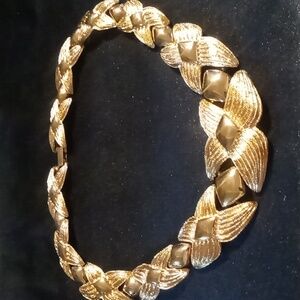 Vintage Napier f 90 stamped collar necklace . Rare find in mint condition